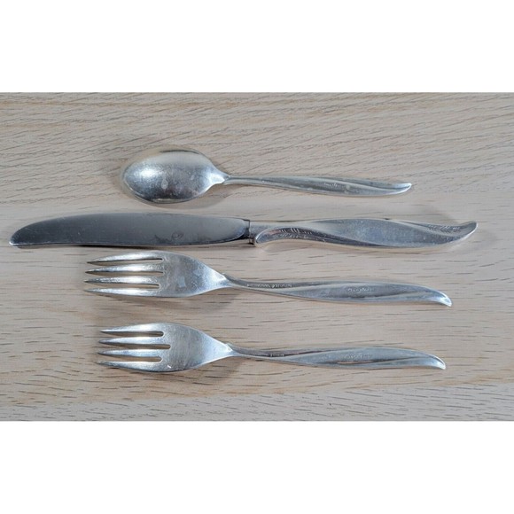 International Sterling PINE SPRAY 4 Pieces 925 Silverware Fork Knife Spoon - Picture 2 of 10